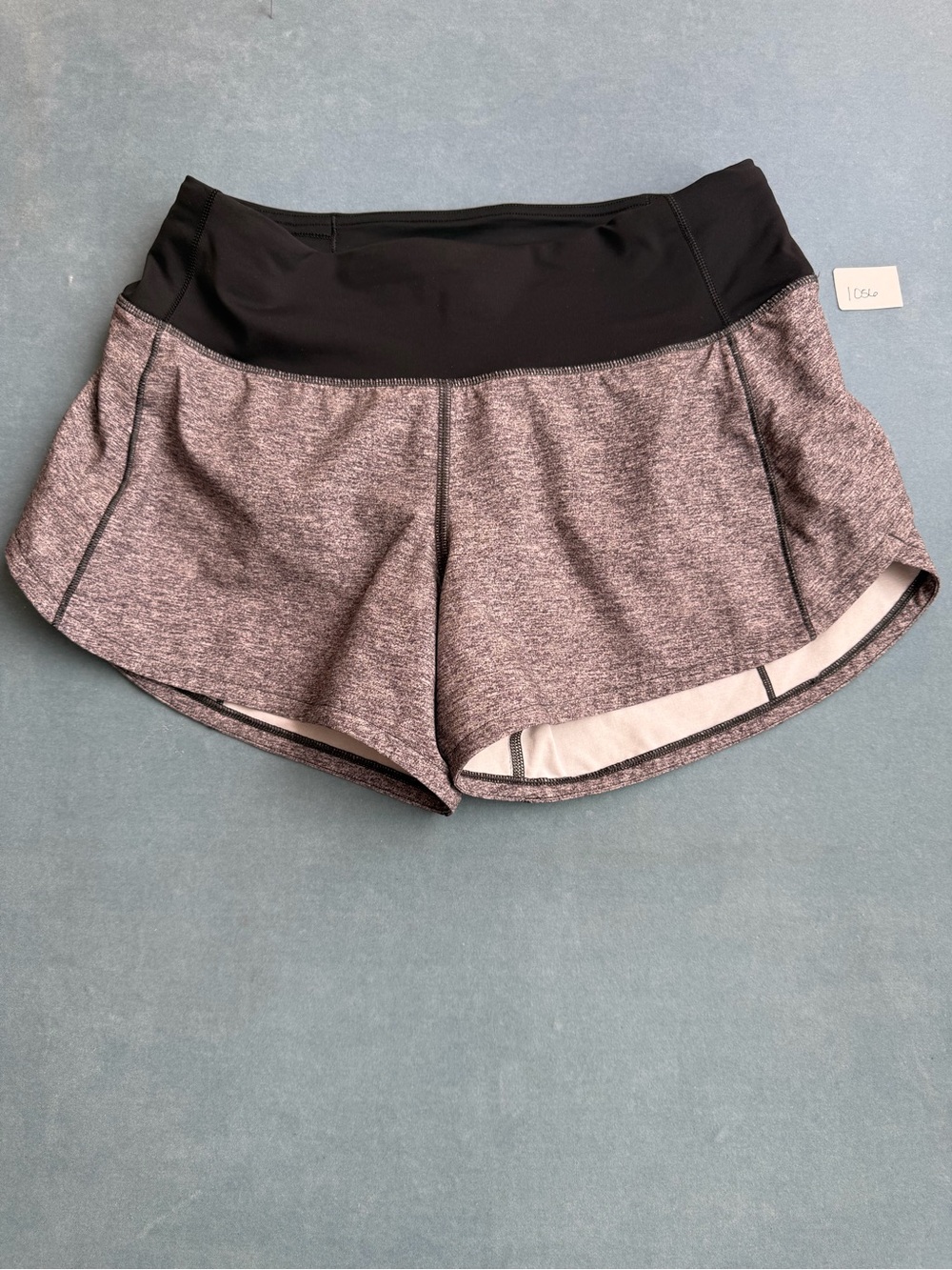 Lulu lemon Women’s Black & Heather Gray Athletic Shorts size